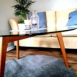 Hautnah Erleben - Schoene Maisonette 2og *
