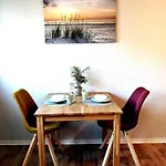 Rostock Hautnah Erleben - Schoene Maisonette 2Og