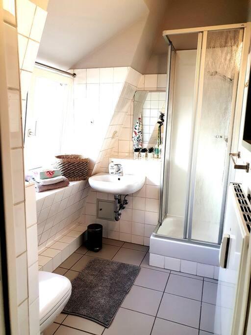 Hautnah Erleben - Schoene Maisonette 2og